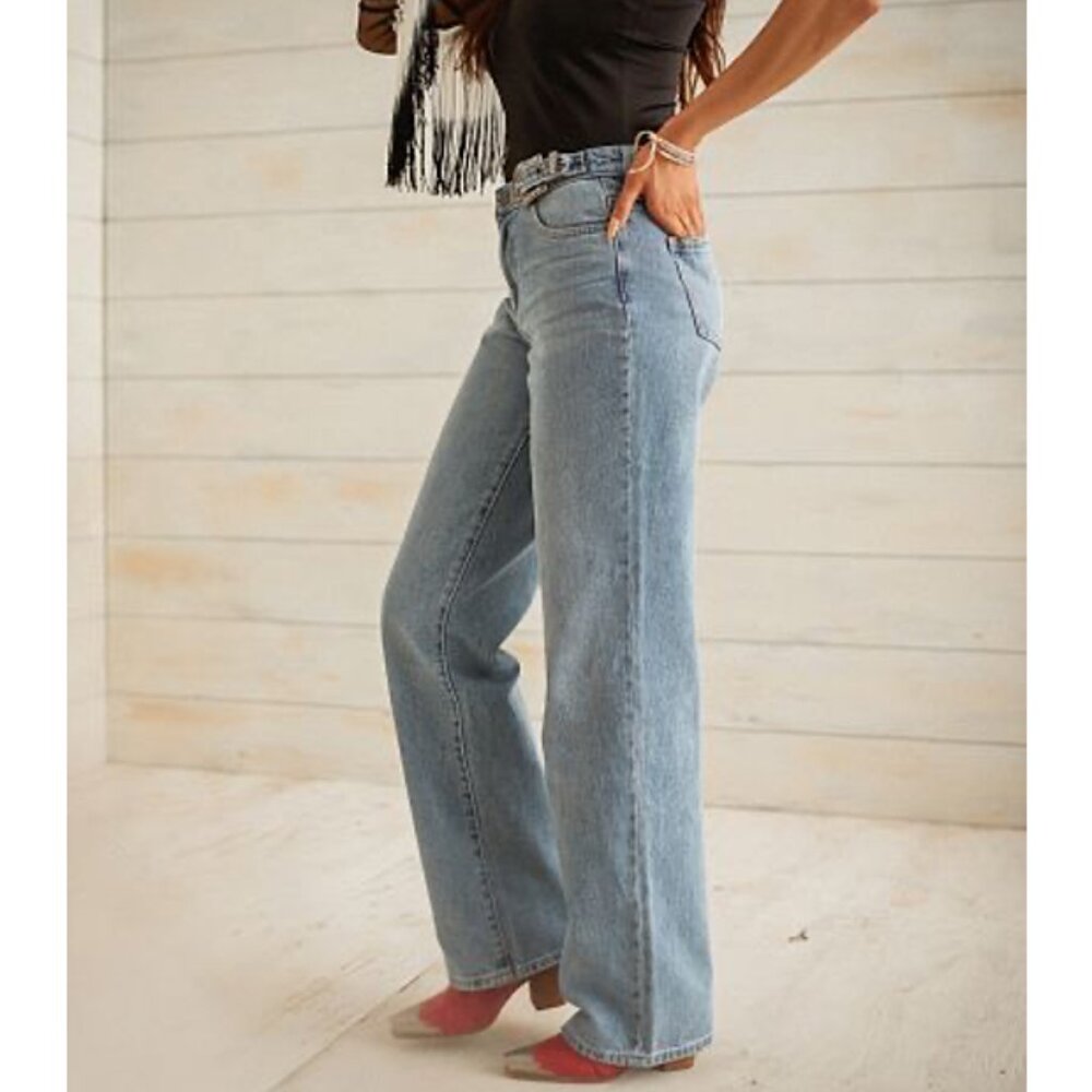 Sterling & Stitch Buckle Ultra High Rise Wide Leg Jean Light Wash Women's 28 - Picture 2 of 16